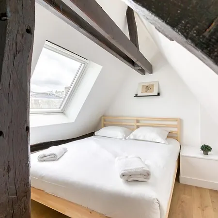 Jeanne A Duplex Vieux Marche A Apartment *