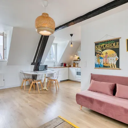 Jeanne A Duplex Vieux Marche A Apartment *