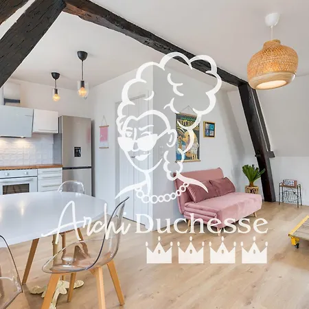 Jeanne A Duplex Vieux Marche A *